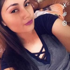 Meet your Posher, Esmeralda